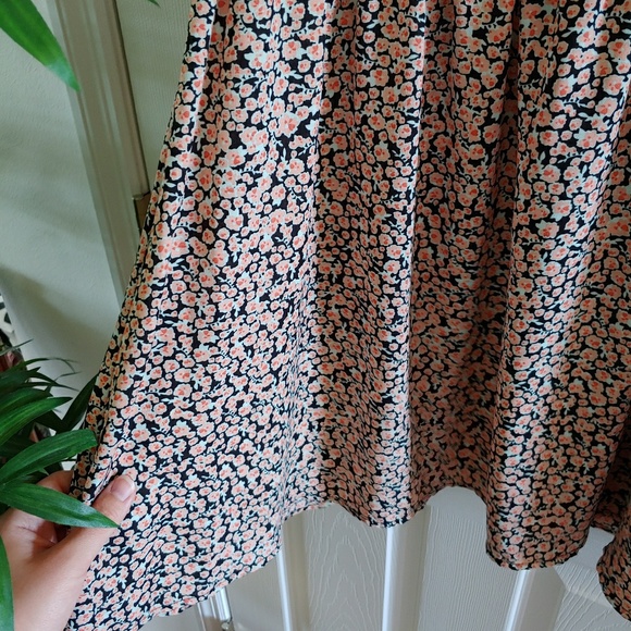 SOLD! LA Hearts Floral Button Dress - Picture 6 of 7